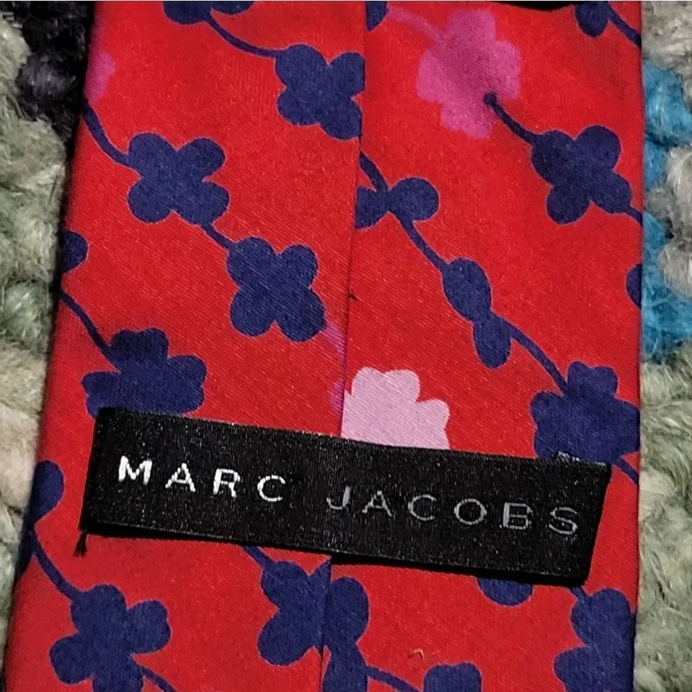 Vintage Marc Jacobs Silk Tie Four Leaf Clover Colorful Red